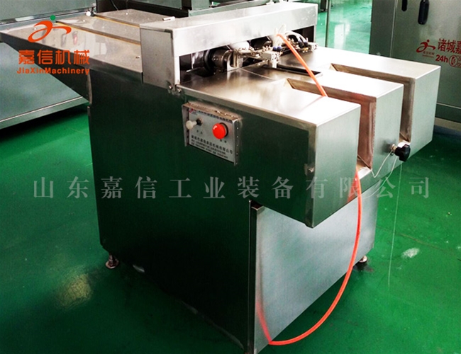 香(xiang)腸紮線(xian)機(jī)